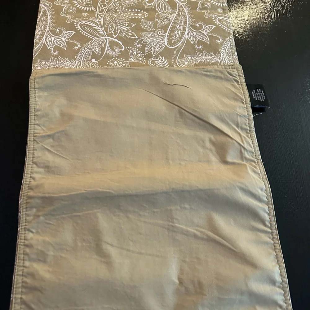 Mercer and Madison Home 100% cotton Table Runner 67 x 13 inches floral & Paisley